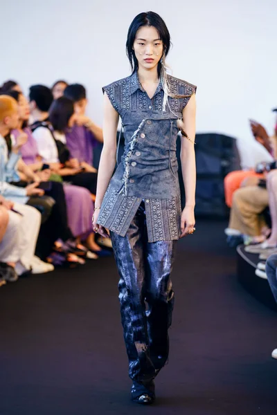 Look 43